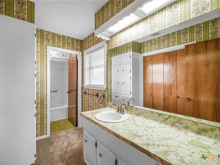 608 Rosewood Dr — Photo 24