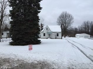 2688 North Rd SE, Warren, OH 44484