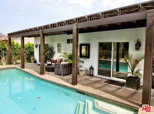 1541 E Racquet Club Rd, Palm Springs, CA 92262