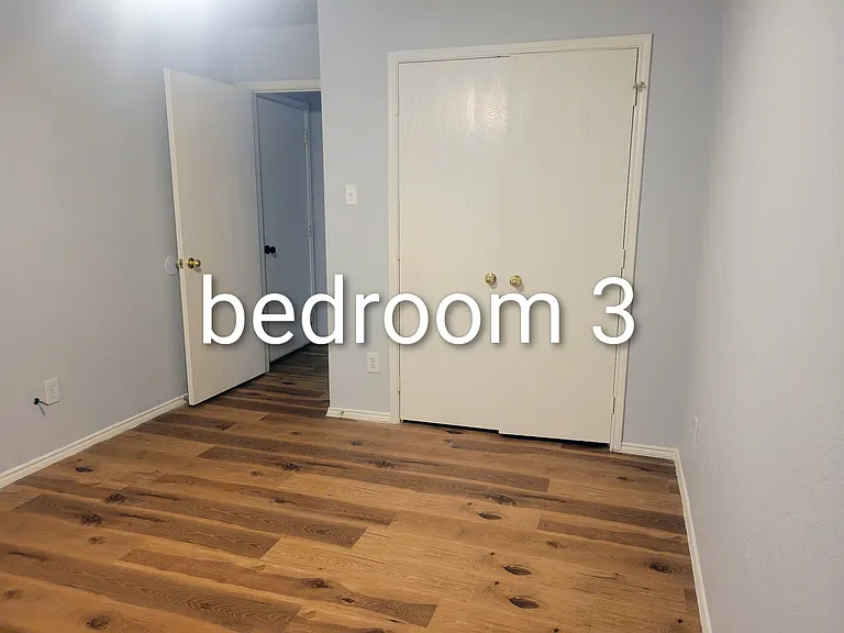 9105 Warren Dr — Photo 28