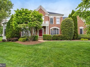 6810 Carawood Ct, Springfield, VA 22150
