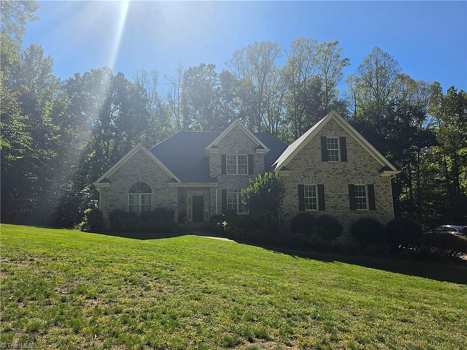 1st image of 1915 Ridge Oaks Ct