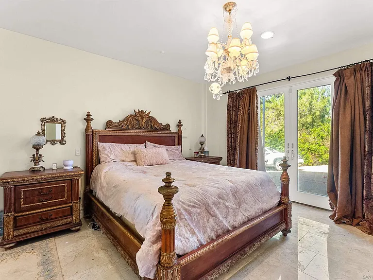 15708 Circo Diegueno Rd — Photo 32