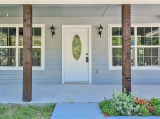 502 N Main St, Ector, TX 75439