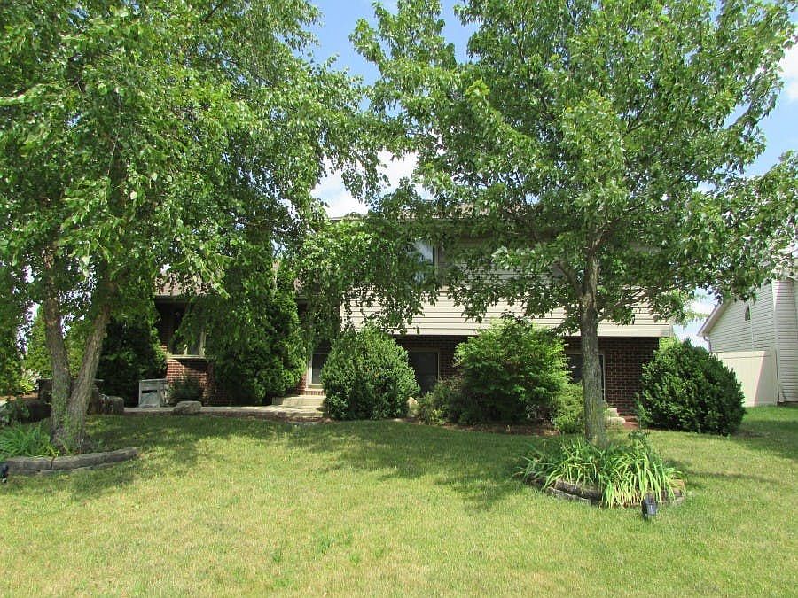 1st image of 1320 Howland Dr