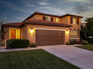 6878 Tourmaline Dr, Corona, CA 92880