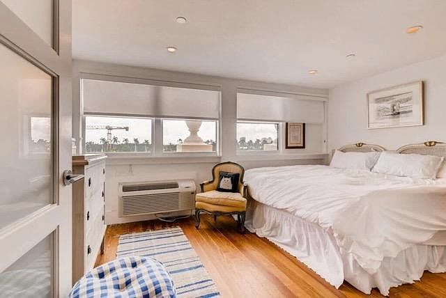 1st image of 235 Sunrise Ave Penthouse 2