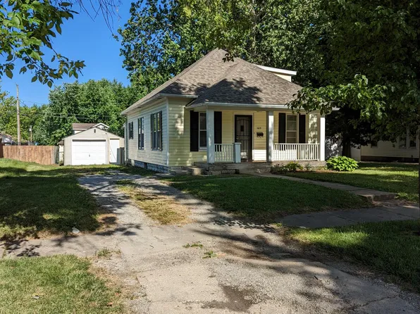1609 S Barrett Ave, Sedalia, MO 65301