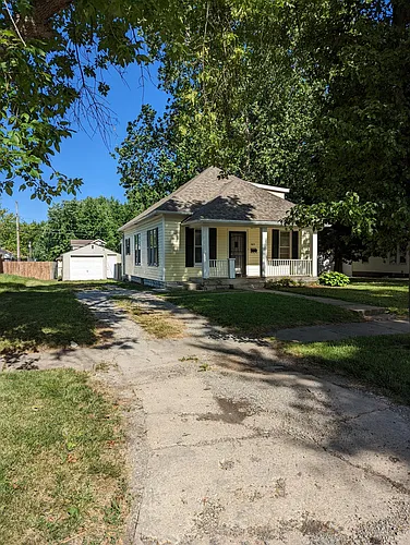 1609 S Barrett Ave Photo 1