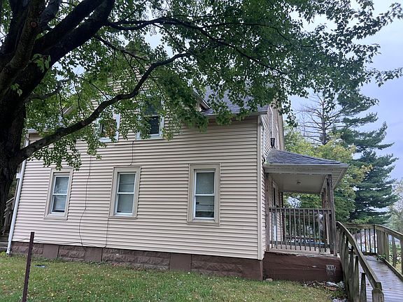 2nd image of 1002 Lincoln Ave #1