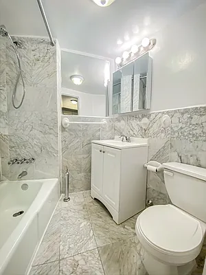 Rented by City Connections Realty | media 14