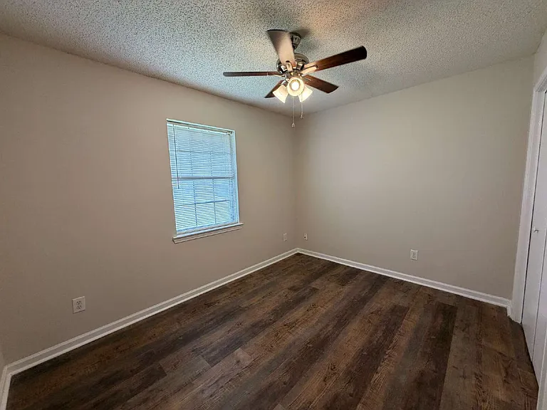 2312 Creekwood Dr — Photo 12