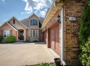 1409 N Wicklow Rd, Nixa, MO 65714