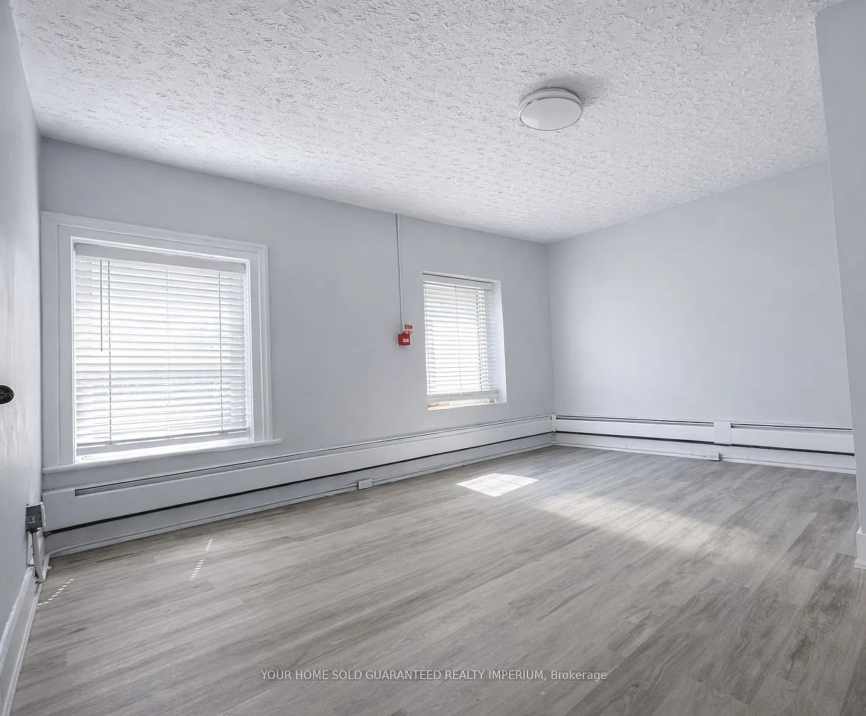 3 bed, $2,050 — Photo 4