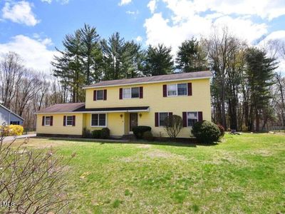 8 Raspberry Drive, Malta, NY, 12020
