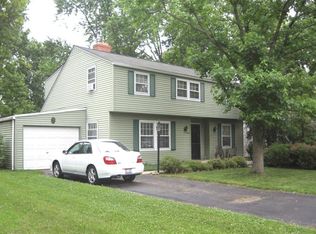 384 Darbyhurst Rd, Columbus, OH 43228