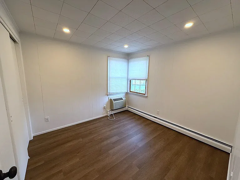 34 Little Neck Rd #1 — Photo 12