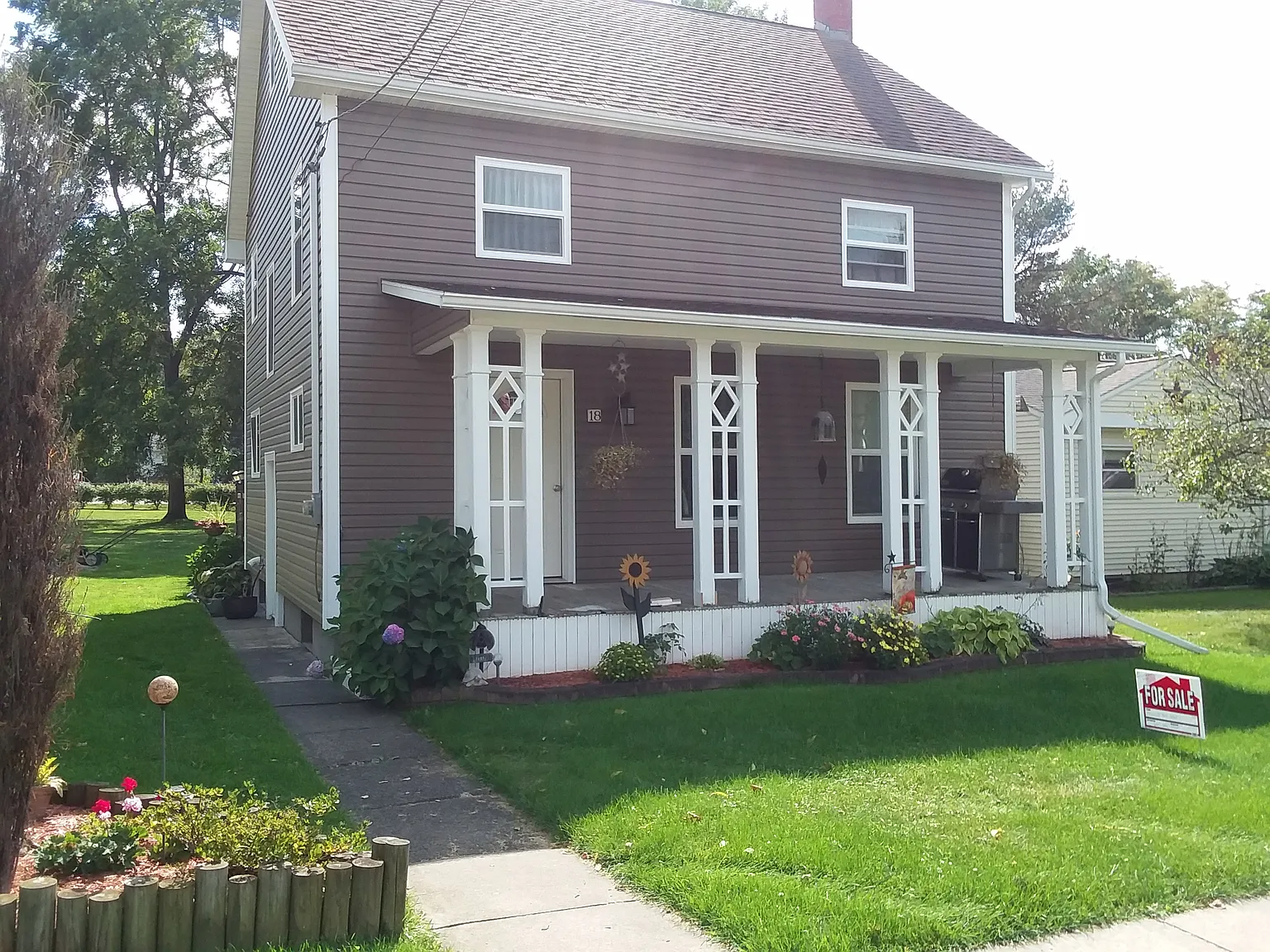 18 East Ave photo 1