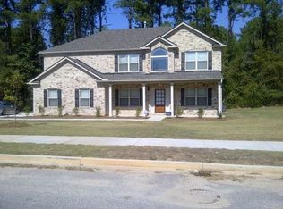 1482 English Manor Cir, Stone Mountain, GA 30087