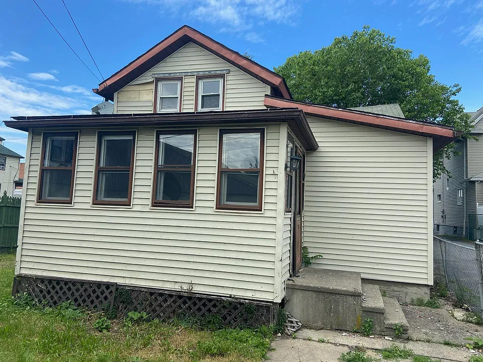 536 Hemlock St
