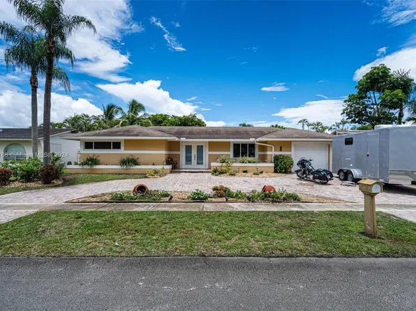 12021 NW 15th St, Hollywood, FL 33026