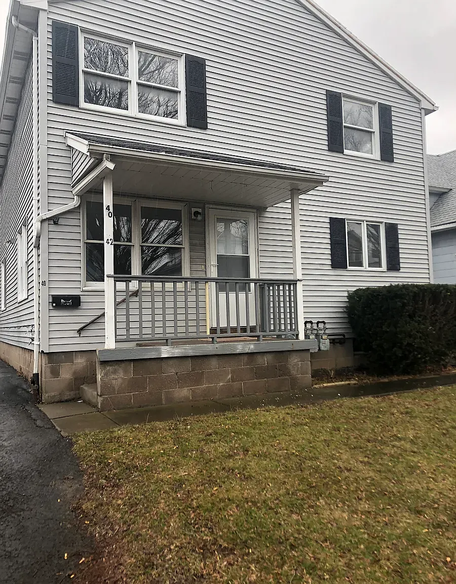 2 bed, 1.5 bath, 884 sqft, $1,350 — Photo 1