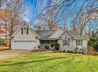 2386 Hickory Forest Dr, Asheboro, NC 27203