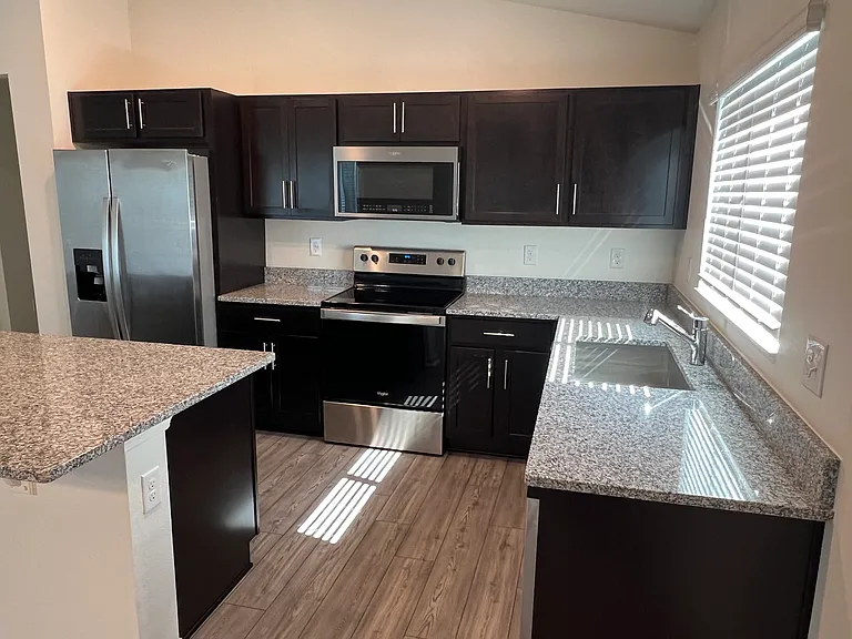 3838 Whitetail Ct — Photo 5