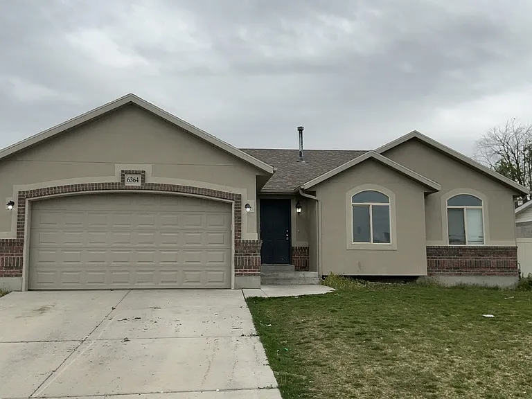 6364 W Dillan Cir — Photo 1