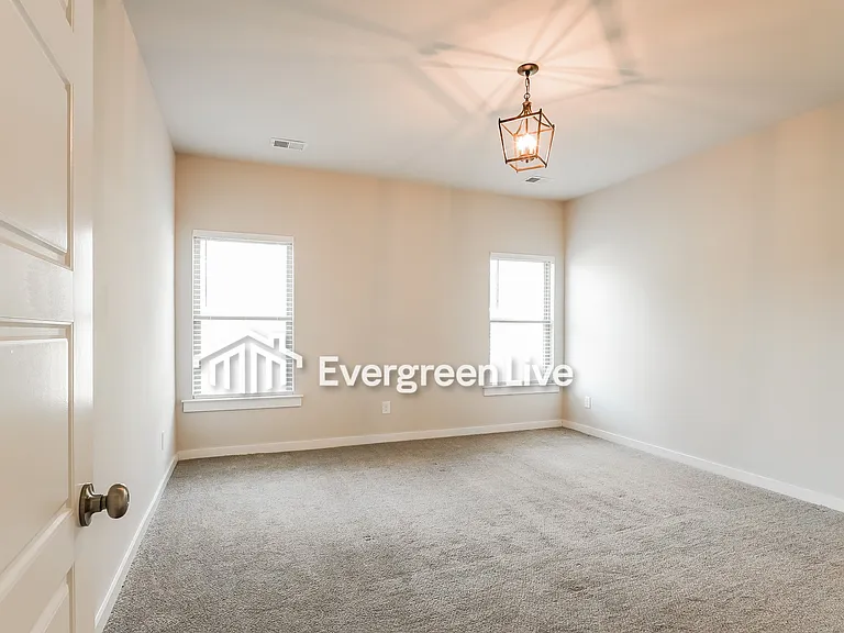 11 Wolf Ln — Photo 10