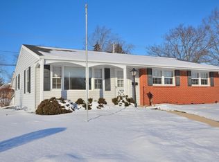 W172N8641 Shady Ln, Menomonee Falls, WI 53051