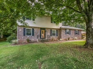 10504 Grovedale Dr, Knoxville, TN 37922