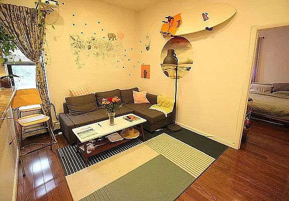 2nd image of 72 W 87th St APT 5A