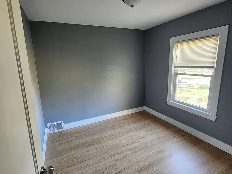 13617 Glenside Rd — Photo 31