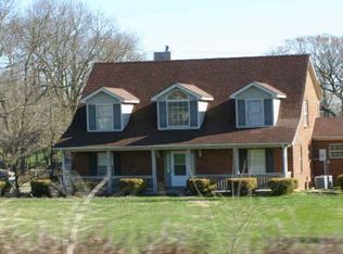 1830 Huntertown Rd, Versailles, KY 40383