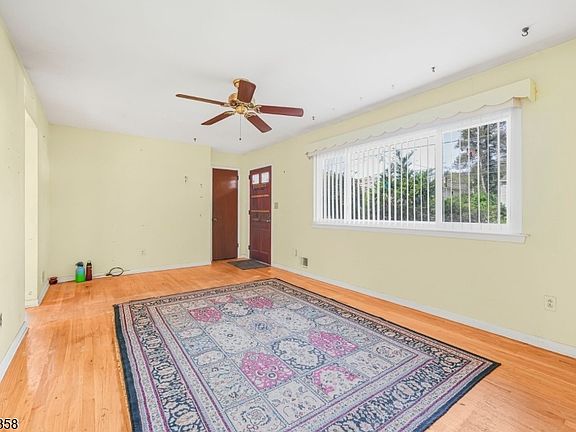 3rd image of 48 Prospect Rd