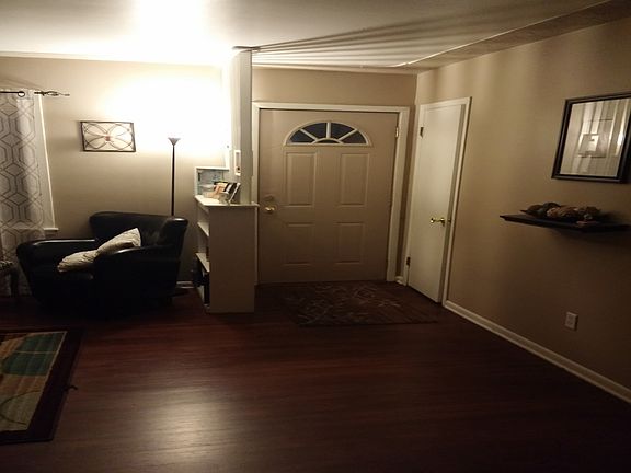 3rd image of 309 Pickett St SW
