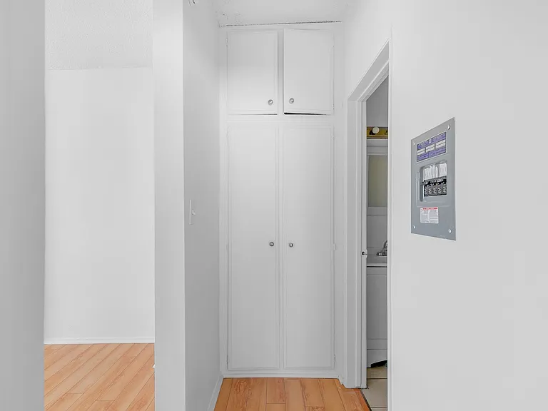 14106 Delano Street — Photo 10