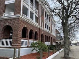 836 Nantasket Ave APT 9, Hull, MA 02045