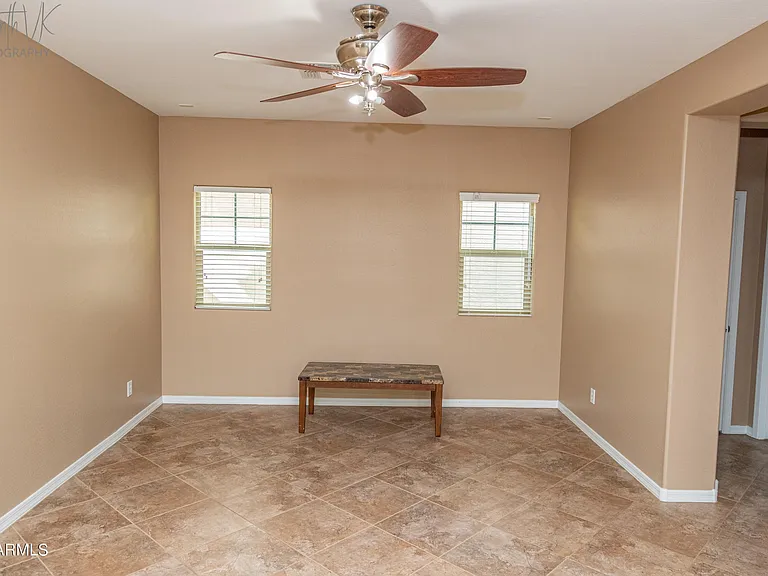 2162 W Scully Dr — Photo 12