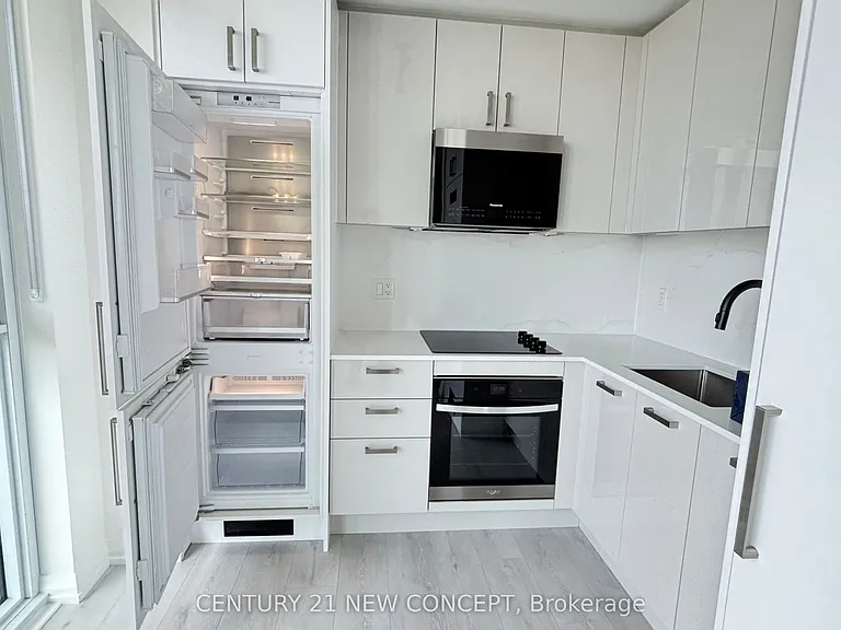 280 Dundas St W #915 — Photo 7
