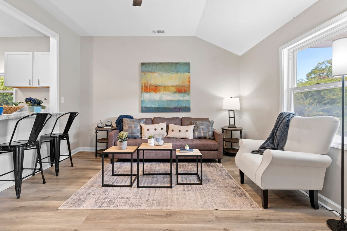 next background image