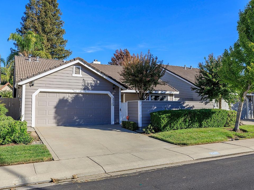1st image of 2249 Camborne Dr