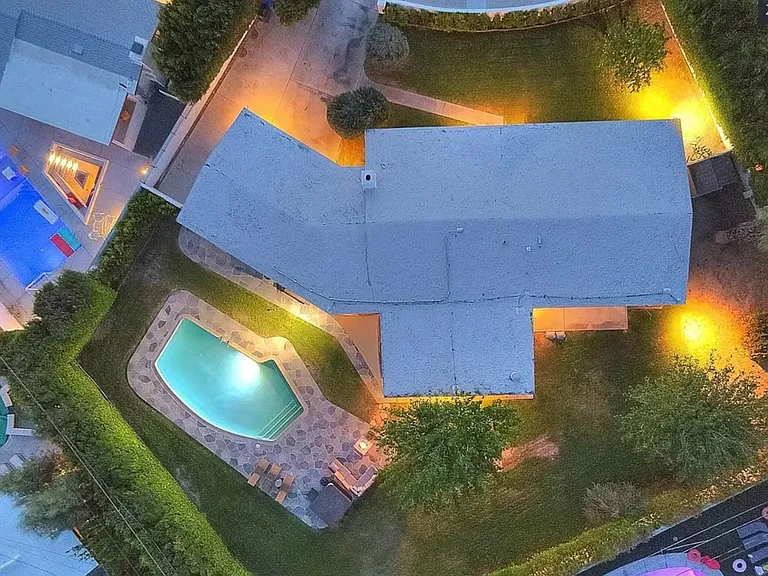 1261 Linda Vista Rd — Photo 14