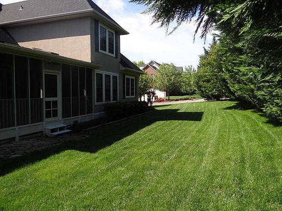 4th image of 414 Brooke Valley Blvd