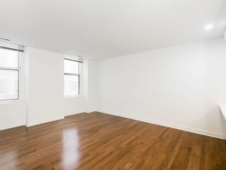 1600 Walnut Street — Photo 6