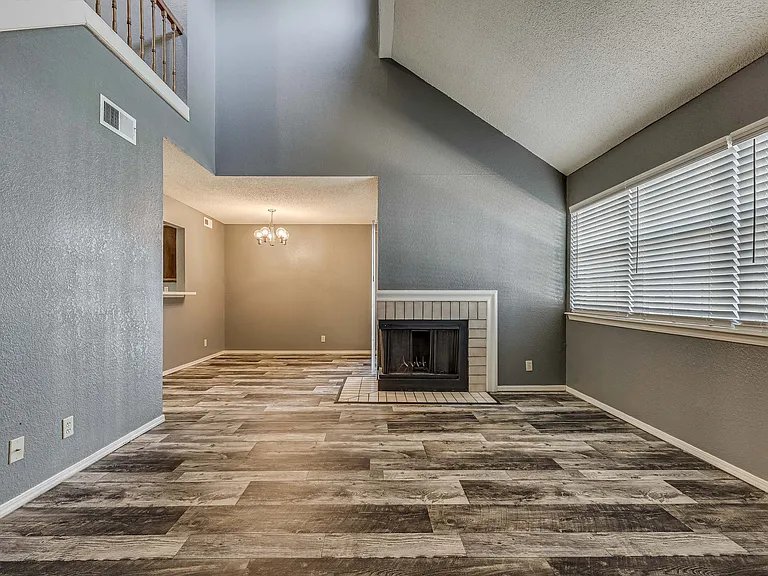 Lexington Commons - Living Room & Fireplace