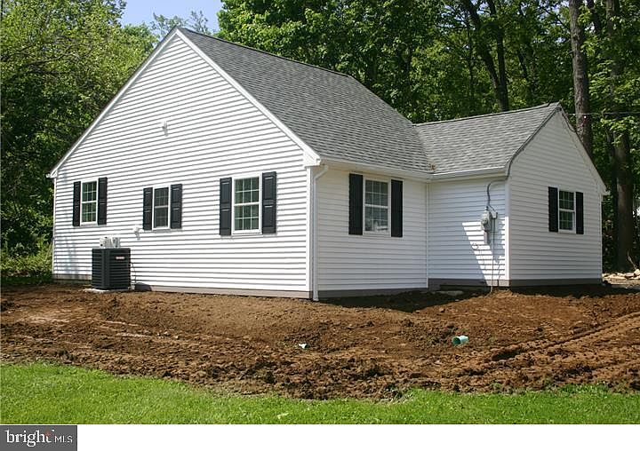 1st image of 524 W Uwchlan Ave