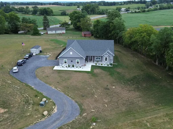 8638 Regal Dr, Mercersburg, PA 17236
