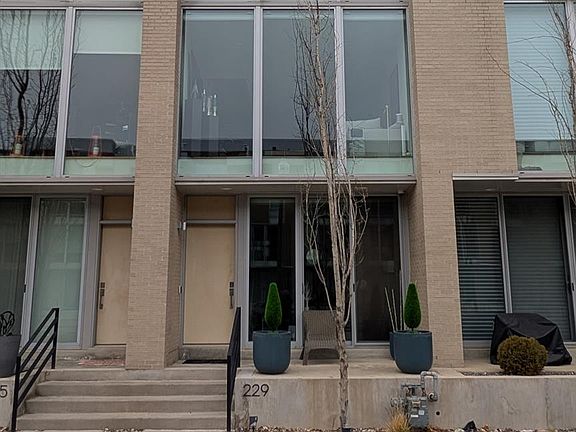 3rd image of 229 Alfred St